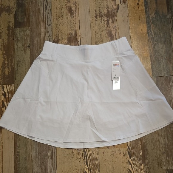 32 Cool White Skort Womens Size Large NWT - Picture 1 of 5